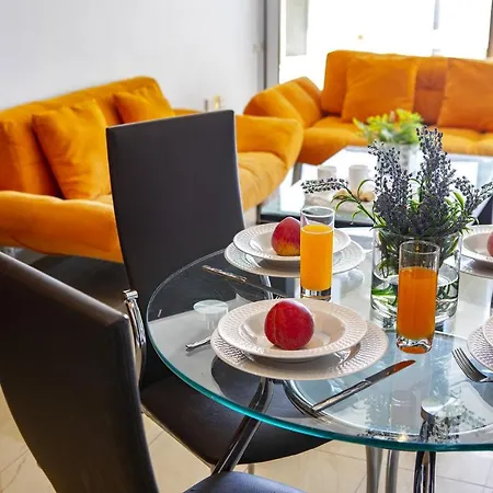One Bedroom In Fig Tree Bay Apartament *
